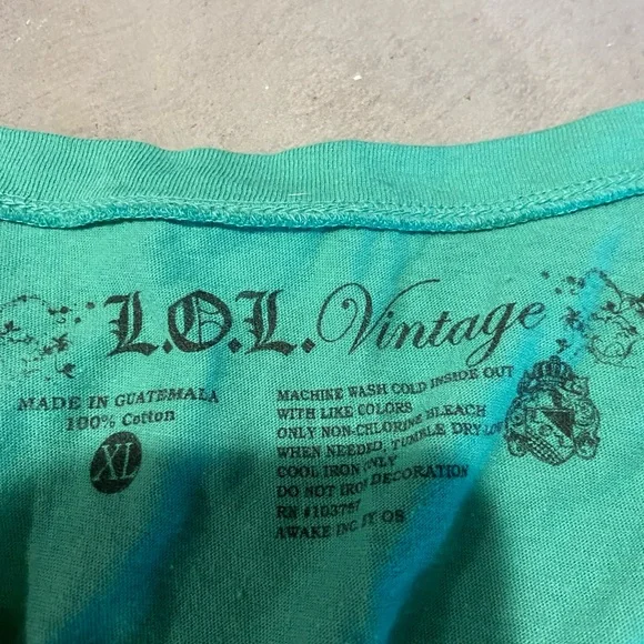 Skull and Crossbones Tee - Picture 2 of 4